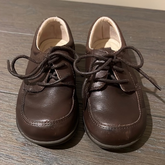 Kenneth Cole Reaction - toddler shoes, EUC, size 8 - Picture 2 of 6